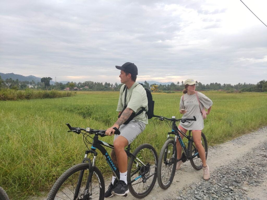 2 people on bike tour in langkawi 
